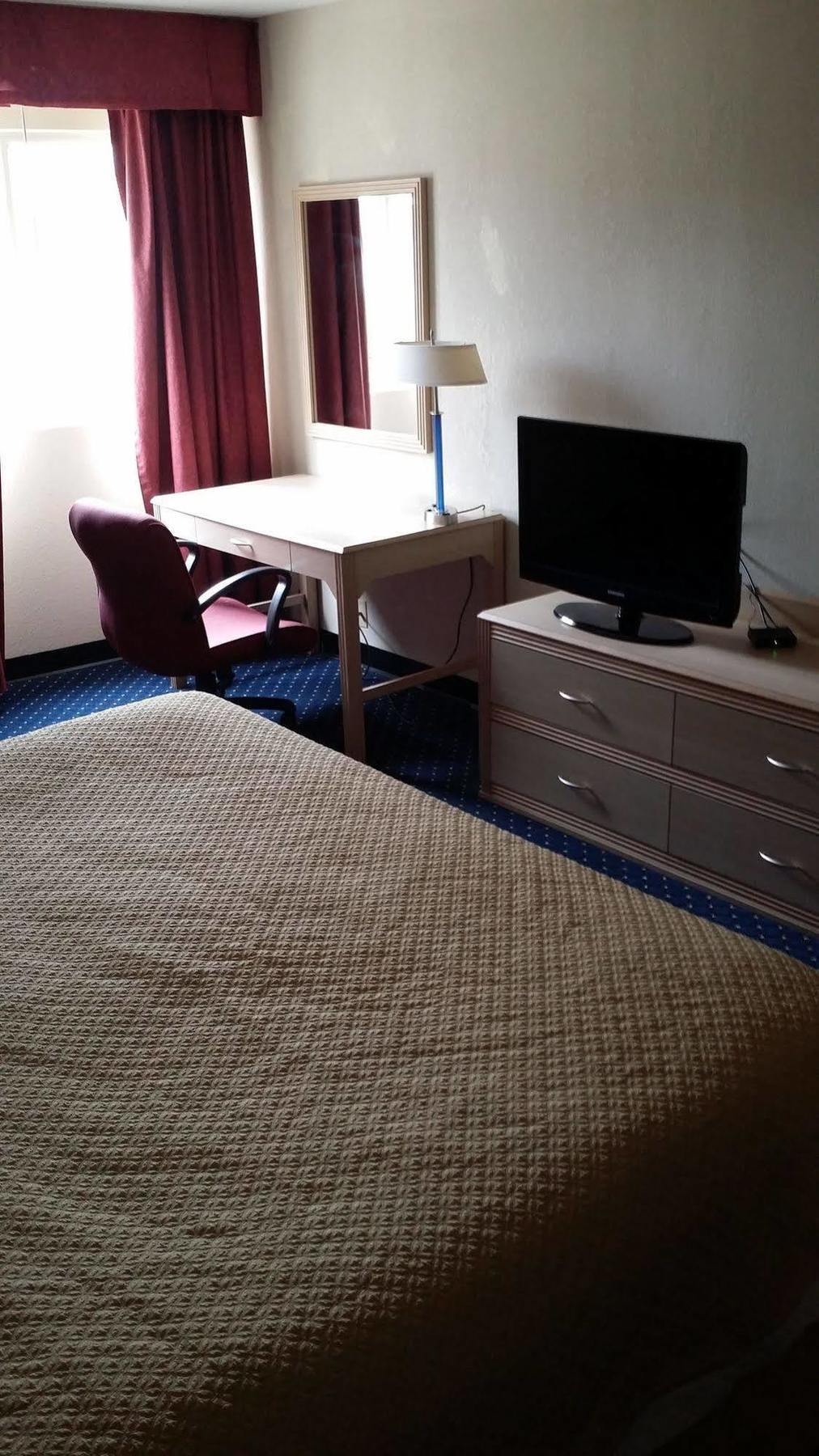 לה קרוס Days Inn Hotel & Conference Center מראה חיצוני תמונה