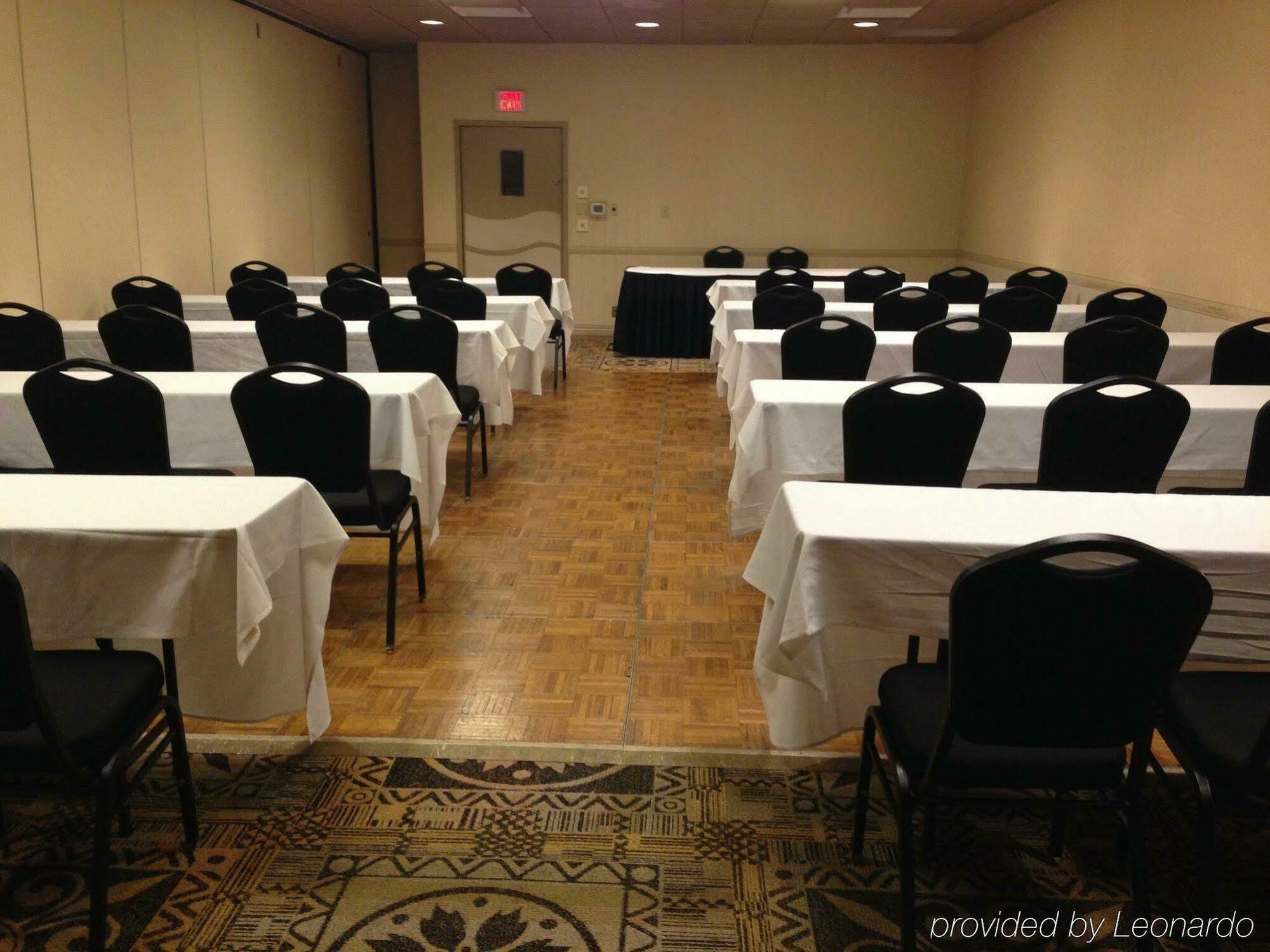 לה קרוס Days Inn Hotel & Conference Center מראה חיצוני תמונה